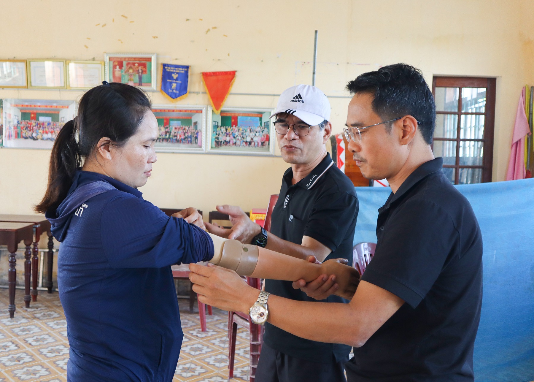 Quảng Trị: Thử mẫu chân tay giả, dụng cụ chỉnh hình và can thiệp phục hồi chức năng, cấp phát dụng cụ trợ giúp